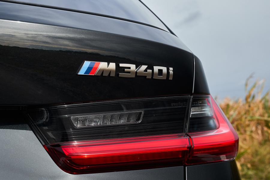Логотип BMW M340i xDrive Touring (G21) 2019 года  (WW) (фото 34 из 50)